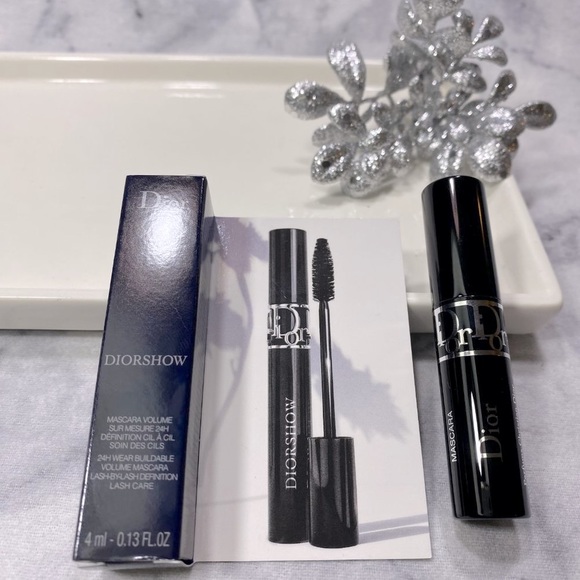 Dior Diorshow 24H Wear Buildable Volume Mascara 090 Black, NEW - Mini 4 ml - Picture 5 of 9